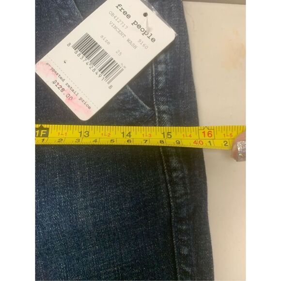 NWT Free People Cropped Jeans - Picture 9 of 10
